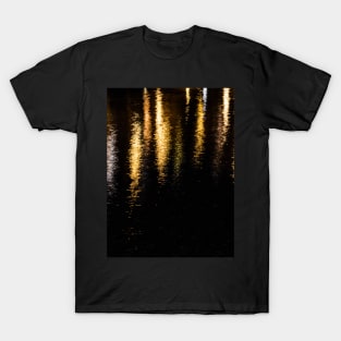 Abstract night lights sea shiny gold black Photo of glistening shiny water T-Shirt